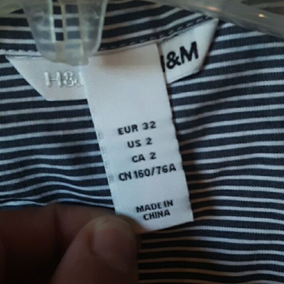 H&M STRIPED 3/4 SLEEVE BUTTONDOWN TUNIC TOP 2 - Picture 5 of 6